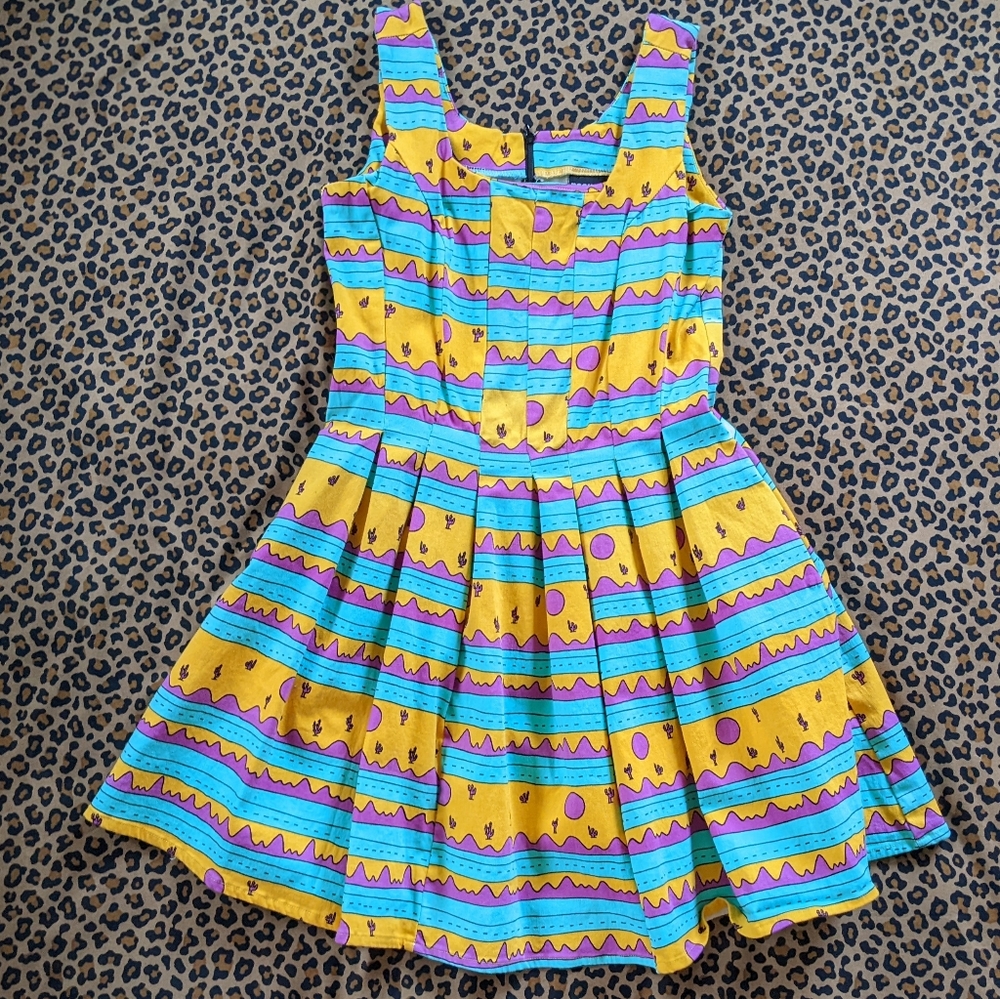 Rare vintage Nooworks full skirt/retro style sleeveless dress with cacti/moons